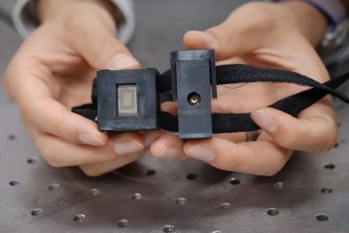 Phát triển thiết bị điều khiển bằng laser không xâm lấn xác định nguy cơ đột quỵ theo thời gian thực