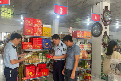 Phú Thọ xử phạt 32 vụ vi phạm về thực phẩm nhập lậu, hàng nhái thương hiệu