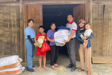 Canon Việt Nam và các công ty chia sẻ, ủng hộ người dân bị lũ lụt tại các tỉnh miền núi phía Bắc