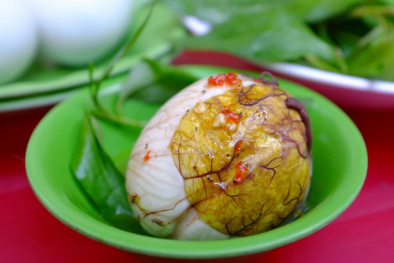 Bác sĩ lưu ý khi ăn trứng vịt lộn cải thiện sinh lý nam giới, tránh tác hại 