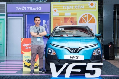 Lái thử VF 5 Plus, người lần đầu tìm mua ô tô 'phải lòng' xe điện