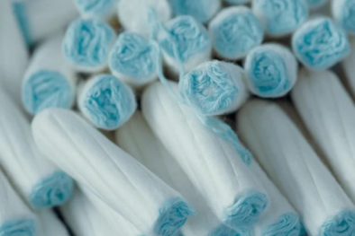 Cảnh báo băng vệ sinh chứa kim loại nặng, chất diệt cỏ nguy cơ gây ung thư