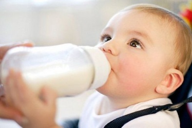 Chuyên gia khuyến cáo khi sử dụng sữa bò cần lưu ý để tránh bị dị ứng, nhất là với trẻ nhỏ