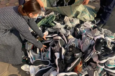 Tiêu hủy giày thể thao giả mạo nhãn hiệu Adidas tại Hải Dương