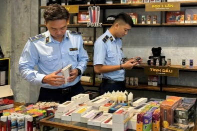Hà Nội: Thu giữ hàng trăm sản phẩm thuốc lá điện tử, thuốc lá nung nóng nhập lậu