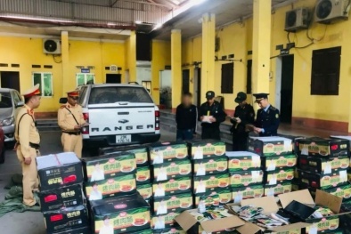 Thu giữ số lượng lớn xúc xích không rõ nguồn gốc tại Lạng Sơn