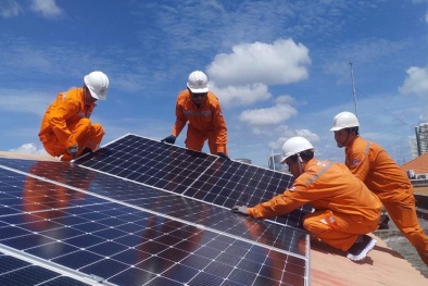 Trung Quốc phát triển pin quang điện có thể tạo ra điện từ ánh sáng Mặt trời và giọt mưa