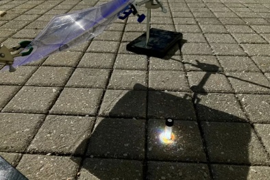 Phương pháp mới biến đổi nhựa ‘không thể tái chế’ bằng ánh sáng mặt trời 