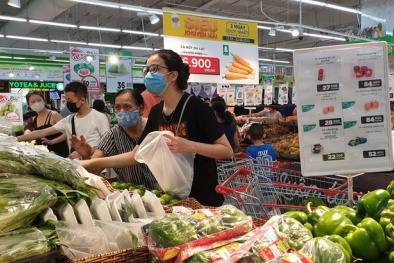 Tiếp tục giảm 2% thuế VAT tới giữa năm sau