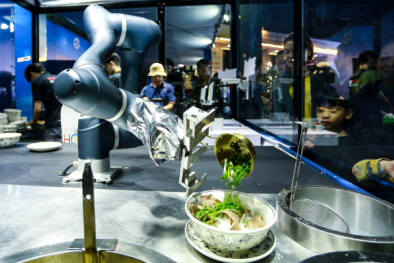 Phở do robot nấu tại Hà Nội liệu có ngon bằng người nấu?
