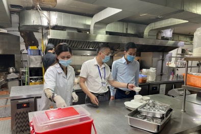 Hà Nội: Hơn 3.200 cơ sở vi phạm an toàn thực phẩm bị xử phạt