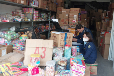 Hà Nội liên tiếp phát hiện các vụ việc kinh doanh thực phẩm có dấu hiệu nhập lậu