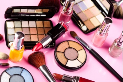 Lưu ý tránh tác động tiêu cực từ mỹ phẩm lên da