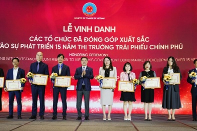 Techcombank được vinh danh 'Ngân hàng thương mại là nhà tạo lập thị trường xuất sắc nhất' giai đoạn 2020-2024