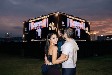 Sân khấu lập phương khổng lồ tại The Global City: Chị Đẹp và Anh Trai bùng nổ đêm countdown