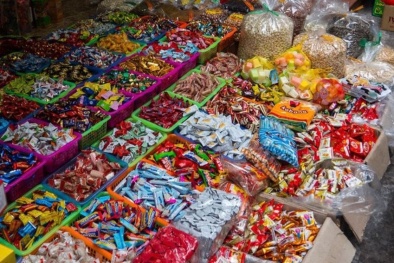 Thực phẩm ‘bẩn’ dịp cận Tết: Nỗi lo thường trực