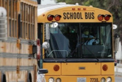 Ô tô chở trẻ em mầm non, học sinh phải sơm màu vàng đậm kể từ ngày 1/1/2025