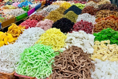 Mứt Tết ‘3 không’ vẫn tràn lan 