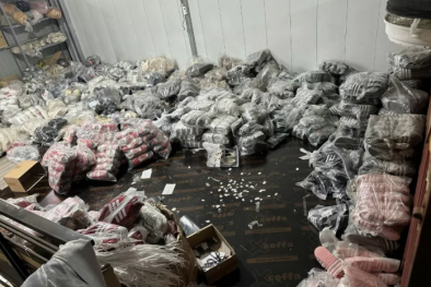 Phát hiện và xử lý hàng loạt sản phẩm giả mạo nhãn hiệu, không rõ nguồn gốc xuất xứ