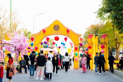 Ocean City: Biển người váy áo xúng xính 'check-in' Lễ hội Xuân lớn nhất Việt Nam