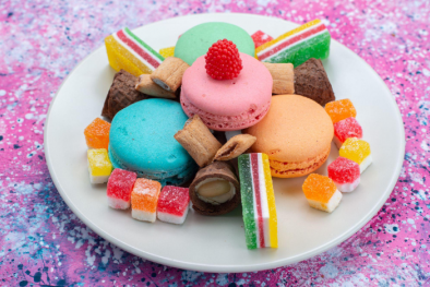 Ăn nhiều bánh kẹo có thể gây bệnh gan nhiễm mỡ, xơ gan