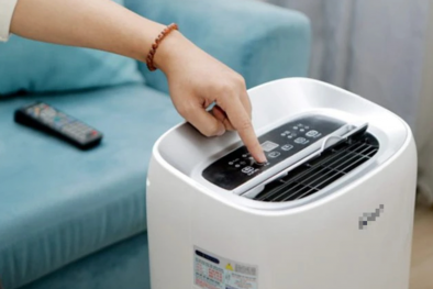 Bảo đảm an toàn khi mua và sử dụng máy hút ẩm mùa nồm