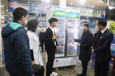 Đề phòng ngộ độc thực phẩm khi thời tiết giao mùa