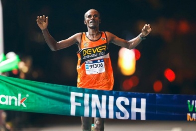 Giải chạy đêm TP.HCM lập kỷ lục vận động viên