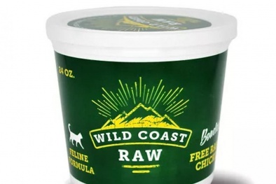 Mỹ thu hồi thức ăn sống cho mèo do nguy cơ nhiễm cúm gia cầm