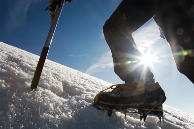 TCVN 13542:2022 BS EN 893:2019 về thiết bị leo núi đế đinh