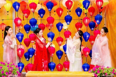 Ocean City: Đón 8/3 với combo quà tặng 'siêu độc, siêu đỉnh' tại Lễ hội Ánh sáng phương Đông