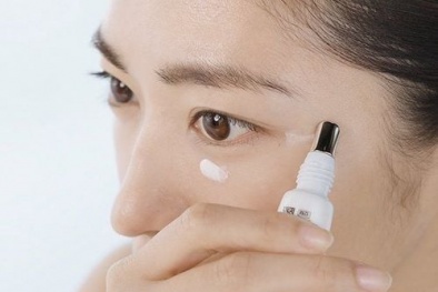 Chuyên gia lưu ý khi sử dụng kem dưỡng mắt đúng cách để mang lại hiệu quả