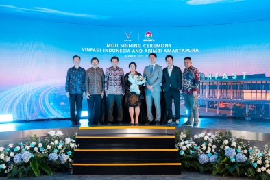 VinFast và PT Arimbi Amartapura ký biên bản ghi nhớ phát triển 22 cửa hàng VinFast tại Indonesia