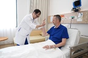 Người nước ngoài đến Việt Nam chữa bệnh: Vì sao Vinmec là lựa chọn số 1?