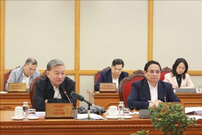 Phát triển khoa học, công nghệ, đổi mới sáng tạo và chuyển đổi số là lựa chọn bắt buộc