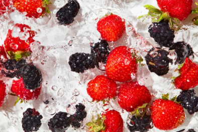 Nghiên cứu của Đại học Massachusetts (Mỹ) chỉ ra cách loại bỏ thuốc trừ sâu khỏi trái cây an toàn