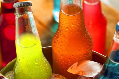 Người Việt tiêu thụ nước ngọt gấp đôi mức khuyến cáo: Hệ lụy nhãn tiền cho sức khỏe