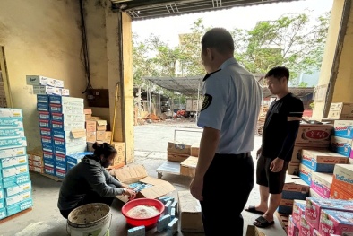 Tiêu hủy hơn 420 sản phẩm sữa bột béo và sữa nước nhập lậu