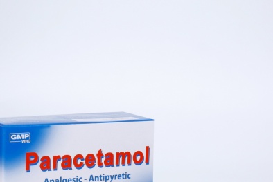 Bác sĩ cảnh báo dùng thuốc paracetamol thường xuyên gây hại gan tương tự như uống rượu