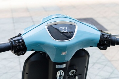 Những sai lầm khi sạc pin xe máy điện khiến tuổi thọ pin giảm nhanh chóng