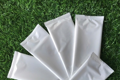 Khăn lạnh bẩn: Mối nguy rình rập trên bàn ăn