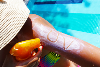 Nguy cơ gãy xương do lạm dụng kem chống nắng, những lưu ý an toàn theo tiêu chuẩn
