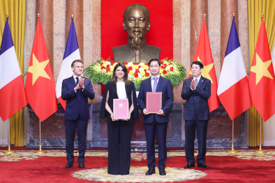 Việt Nam - Pháp thúc đẩy hợp tác công nghệ vắc xin giữa VNVC và Sanofi