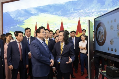 Tổng đài đa kênh thông minh của LPBank tạo dấu ấn nổi bật tại sự kiện Chuyển đổi số ngành ngân hàng 2025 