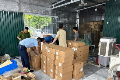 Thu giữ 5.400 sản phẩm mỹ phẩm nhập lậu tại Công ty TNHH Dược Mỹ phẩm Ngân Korea