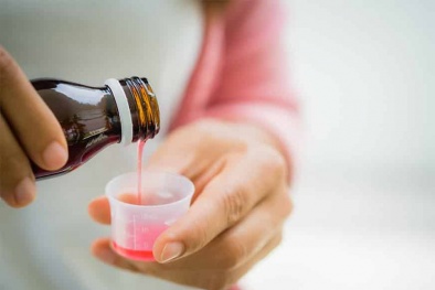 Lạm dụng siro ho cho trẻ em: Lợi bất cập hại!