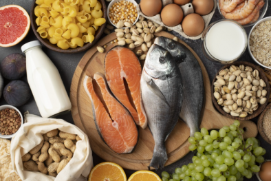 Bác sĩ Trung Quốc chỉ ra 4 nhóm thực phẩm chính người bệnh đau xương khớp nên bổ sung