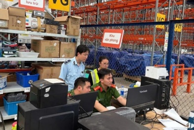 Thu giữ gần 226.000 sản phẩm nhập lậu tại Công ty Thương mại Á Châu