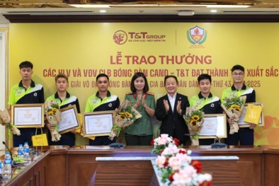 T&T Group trao thưởng hơn 1,2 tỷ đồng cho CLB Bóng bàn CAND - T&T sau Giải vô địch bóng bàn quốc gia 2025