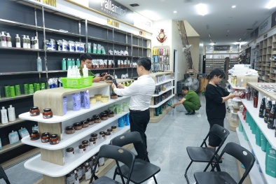 Phát hiện hơn 2,5 tấn mỹ phẩm không rõ nguồn gốc tại Quảng Trị